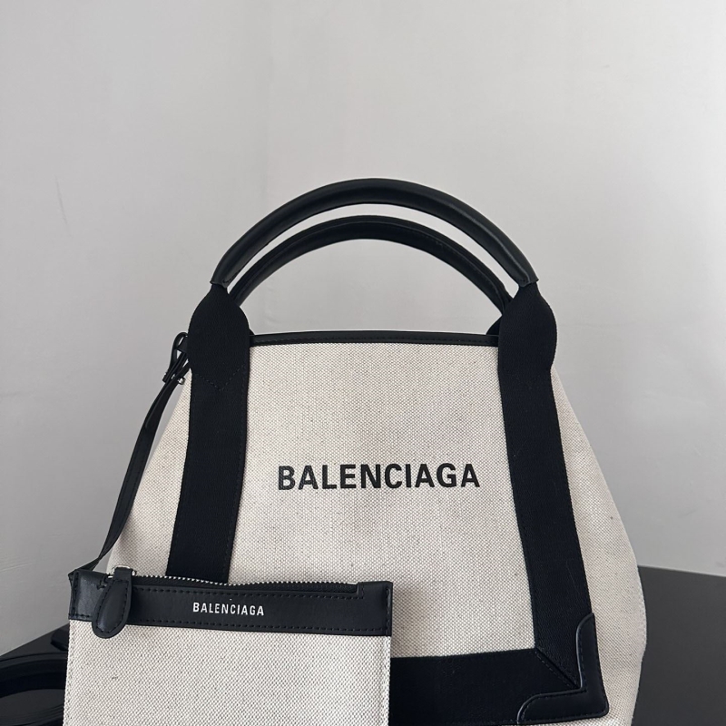Ba*len*cia*ga shopping bags